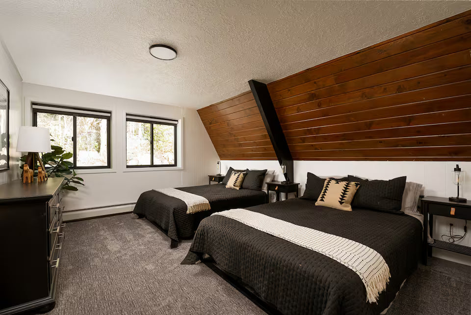 Room 3, Queen Bed (2 beds total)