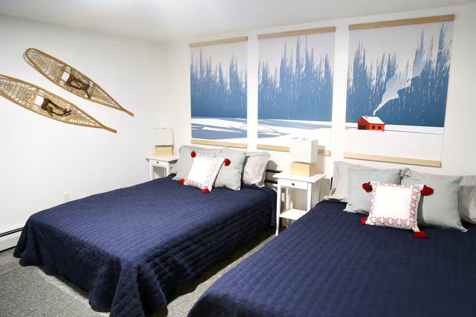 Room 5, Queen bed (2 beds total)
